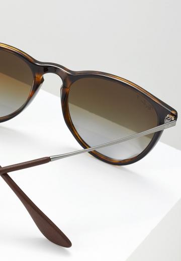 Солнечные очки