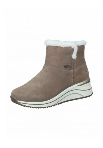 Сапожки на танкетке