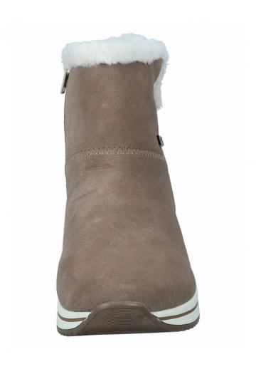 Сапожки на танкетке