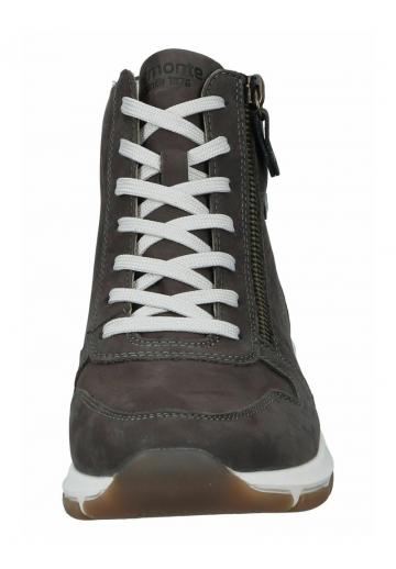 Широкие сапоги