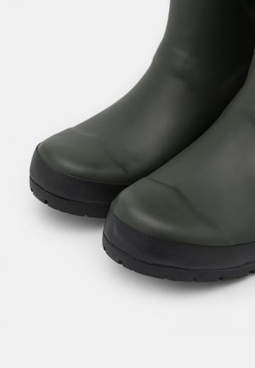 Резиновые сапоги