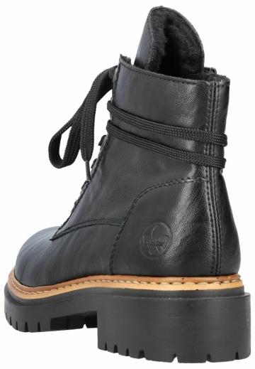 Ботинки на шнуровке