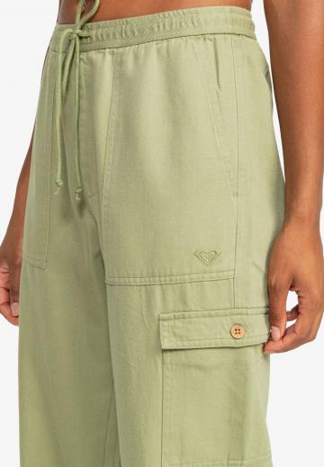 Брюки с накладными карманами