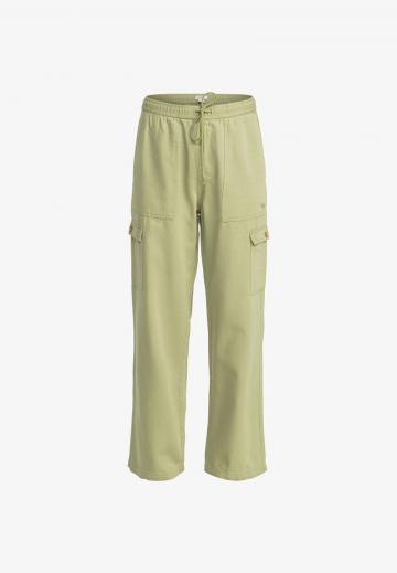 Брюки с накладными карманами