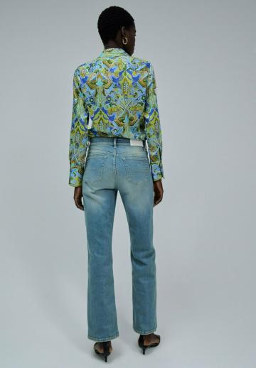 Клешеные джинсы