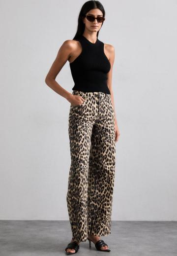 Джинсы бойфренда