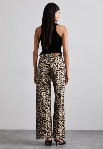 Джинсы бойфренда