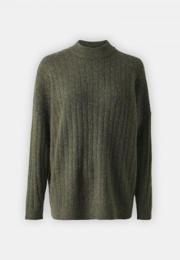 Пуловер