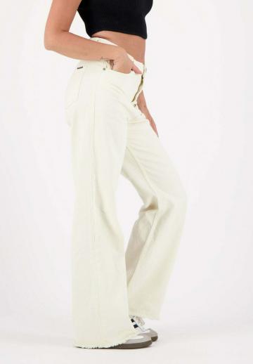 Свободные джинсы