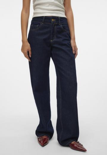 Свободные джинсы