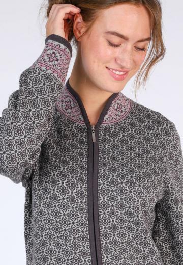 Вязаная кофта