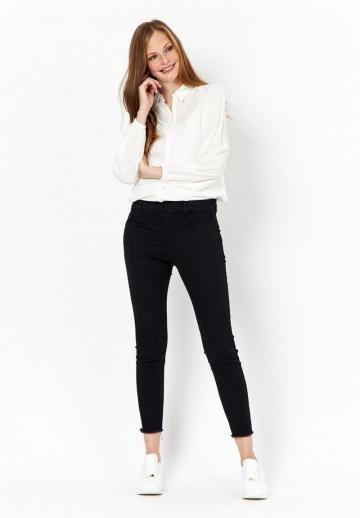 Короткие джинсы