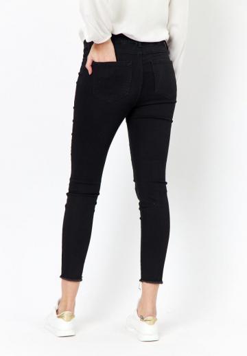 Короткие джинсы