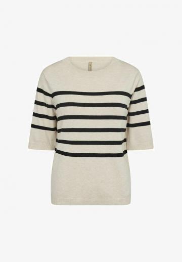 Пуловер в полоску