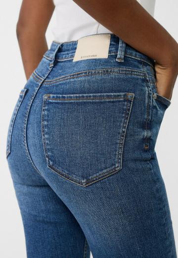 Короткие джинсы