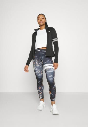 Спортивная куртка