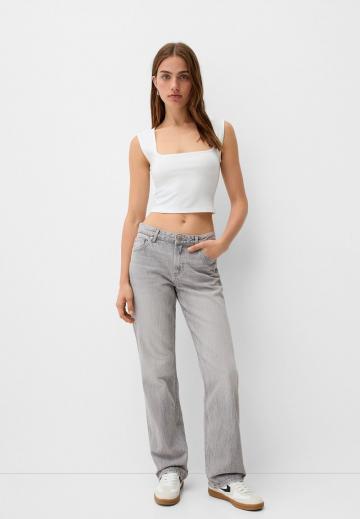 Прямые джинсы