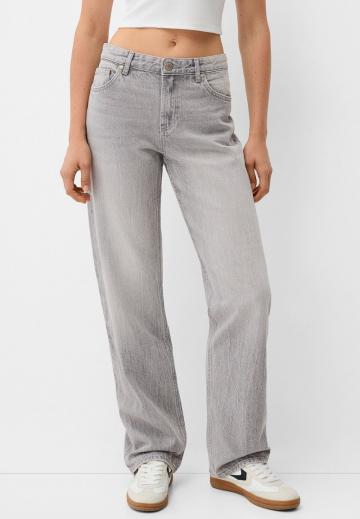 Прямые джинсы