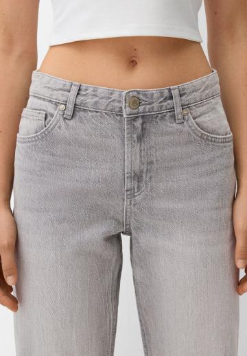 Прямые джинсы