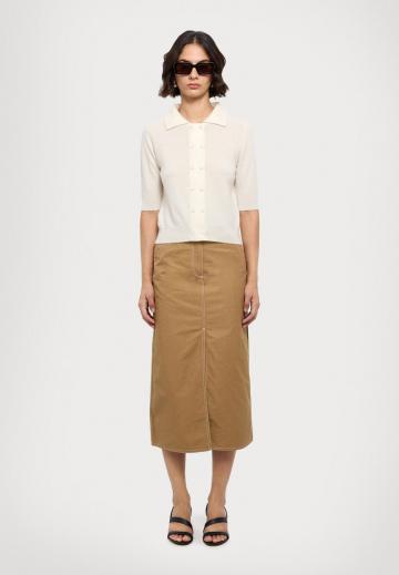 Юбка с накладными карманами