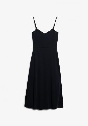 Платье футляр