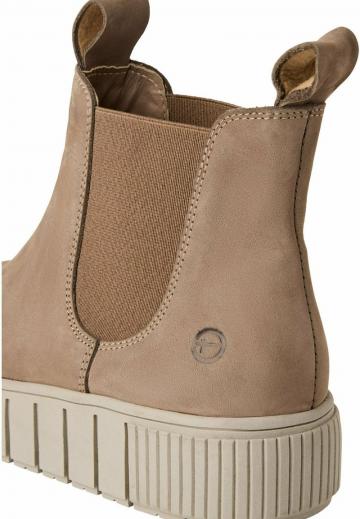 Сапожки на танкетке