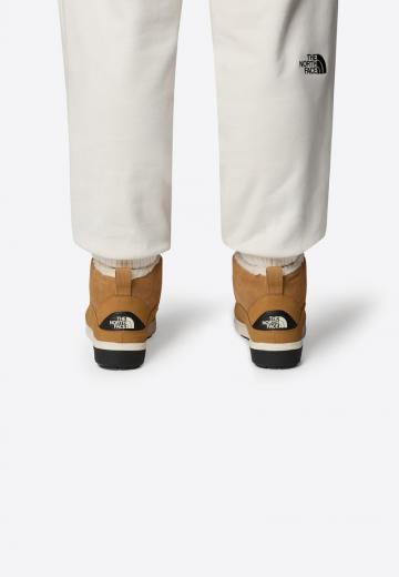 Спортивные сапоги