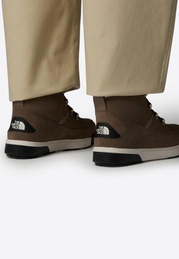 Спортивные сапоги