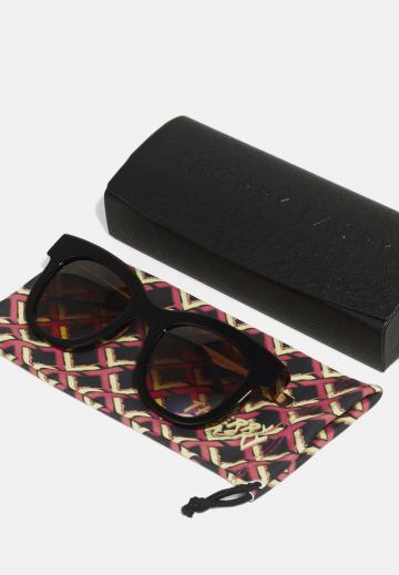 Солнечные очки