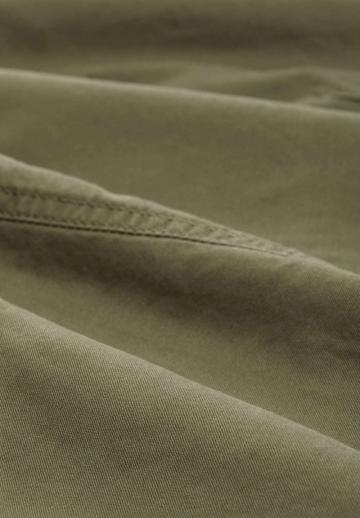 Брюки с накладными карманами