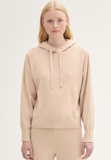 Пуловер с капюшоном