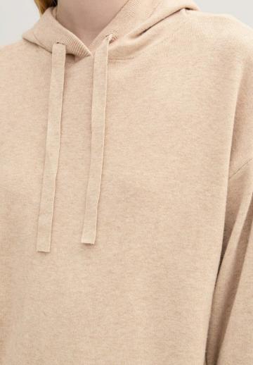 Пуловер с капюшоном