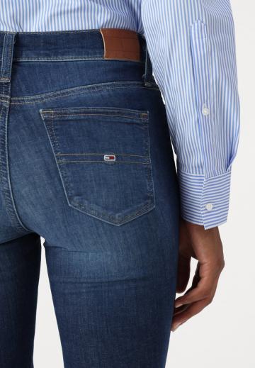 Узкие джинсы