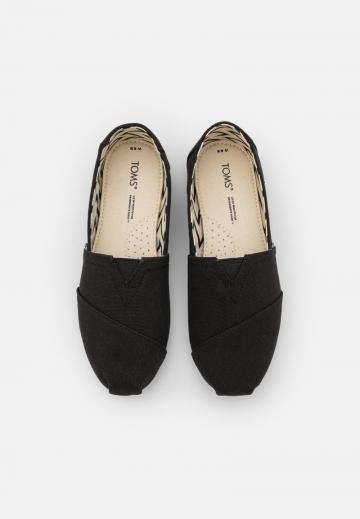 Спортивные балетки