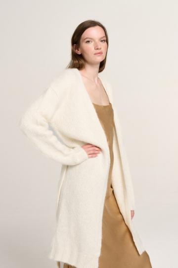 Длинный жилет