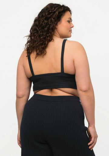 Топ на бретельках