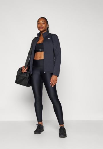 Спортивная куртка