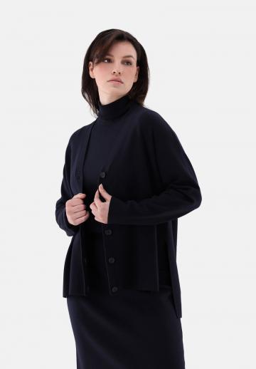 Длинный жилет