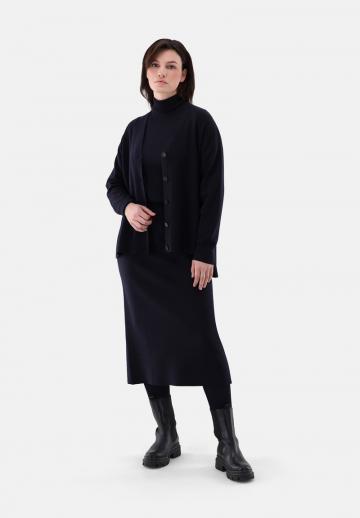 Длинный жилет