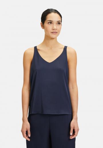 Блузка без рукавов