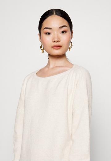 Вязаное платье