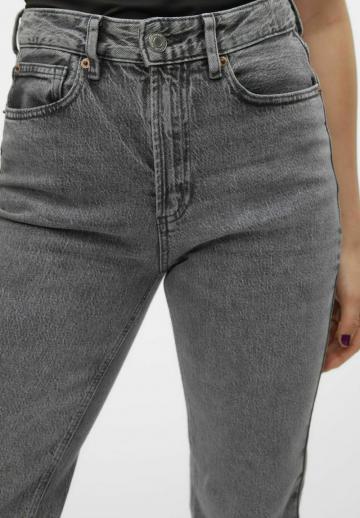 Свободные джинсы