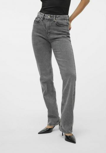 Свободные джинсы