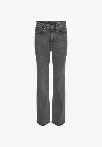 Свободные джинсы