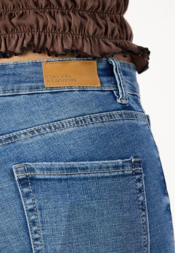 Клешеные брюки