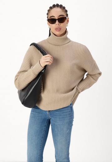 Свободные джинсы