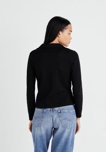 Короткий блейзер