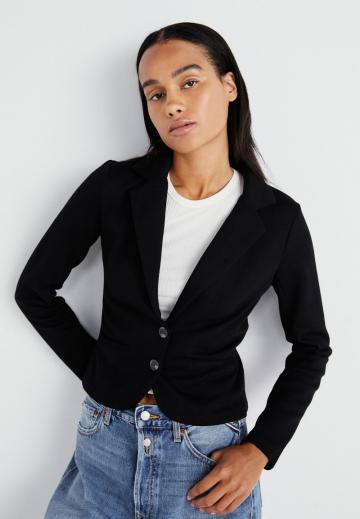 Короткий блейзер