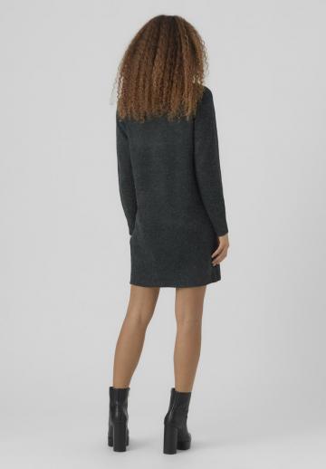 Вязаное платье