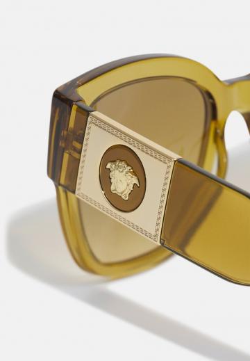 Солнечные очки